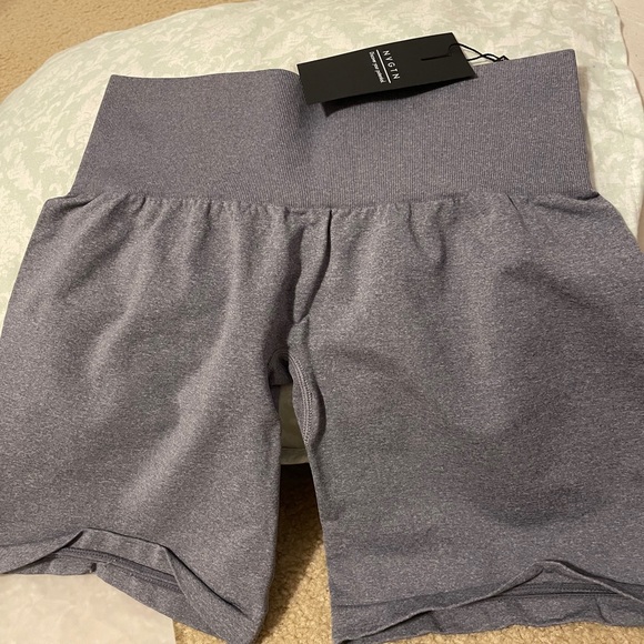 ‼️Sold‼️ NWT NVGTN Gray Pro Shorts Medium - Picture 2 of 3